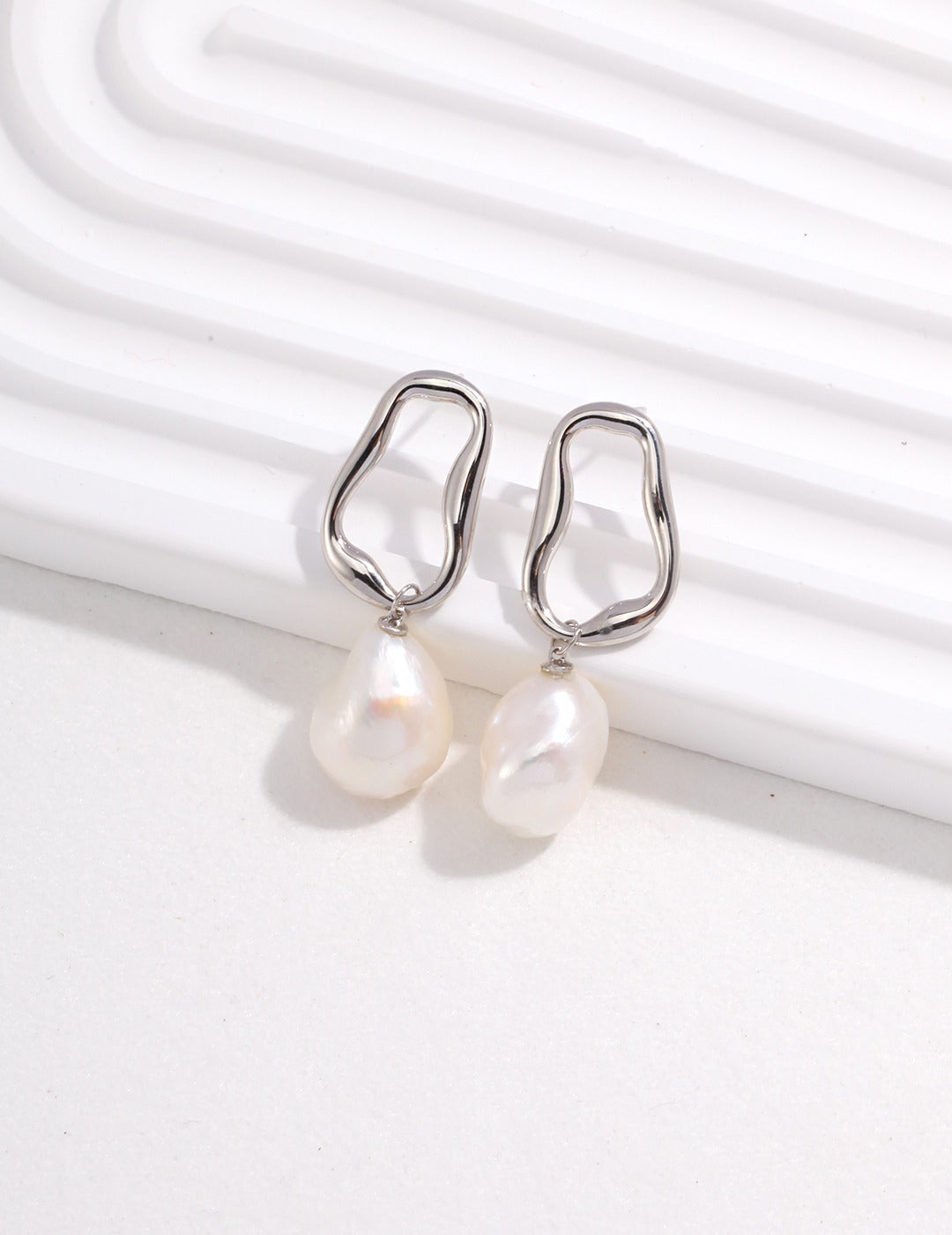 Baroque irregular shape pearl earrings